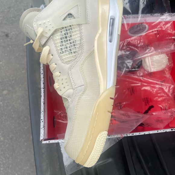 Nike x Jordan 4 Retro Off-White Sail - Picture 8 of 9